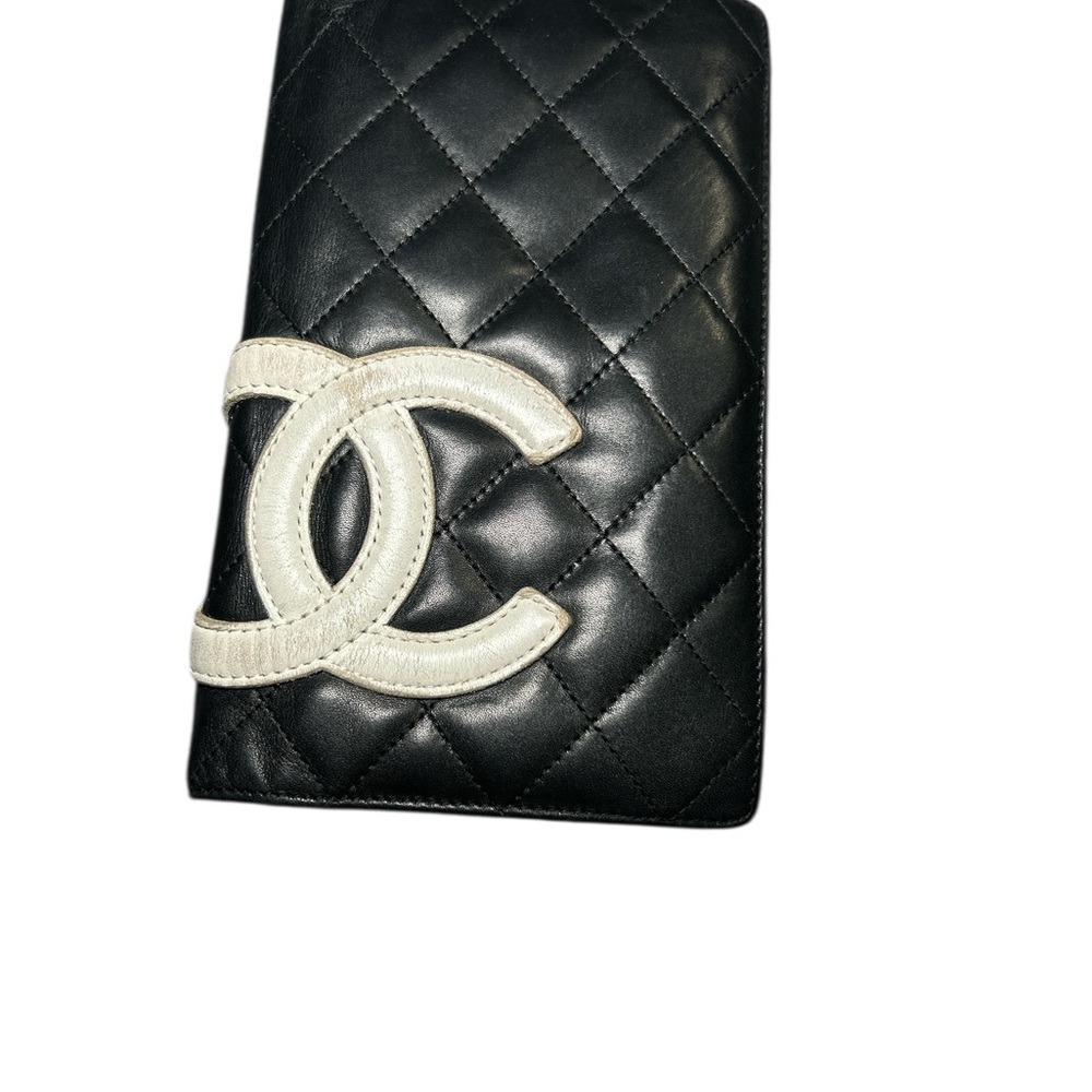 CHANEL Black and white logo Quilted wallet with Card Holder